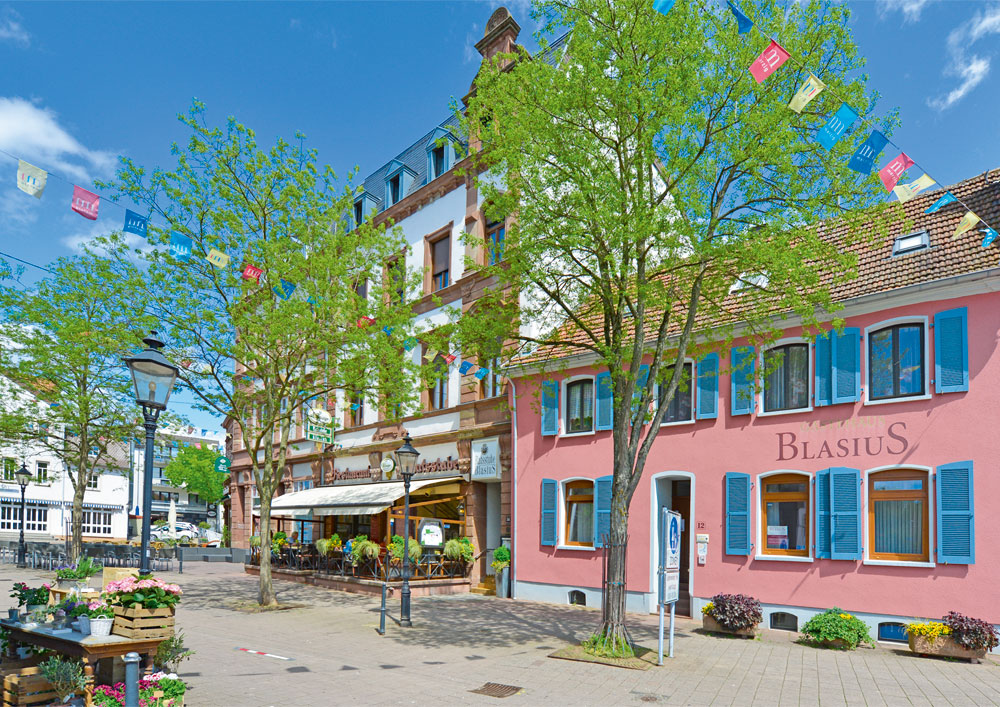 Professionelle Fotoaufnahme Restaurant Terrasse in der Merziger Altstadt
